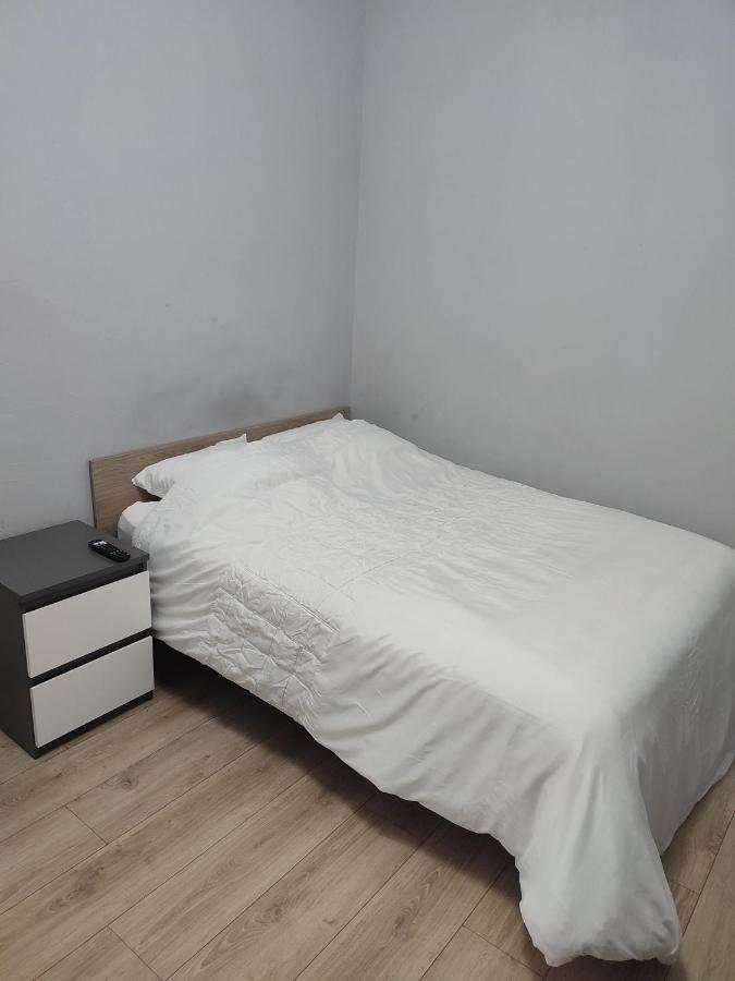 Chambre Prive Dans Une Maison Avec Terrasse Et Jardin Salles De Bain Partagees Apartamento Lille Exterior foto
